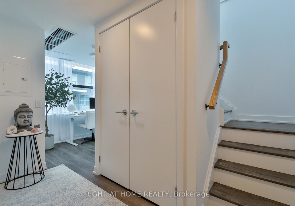 1612-charles-street-whitby-ontario-e13574510