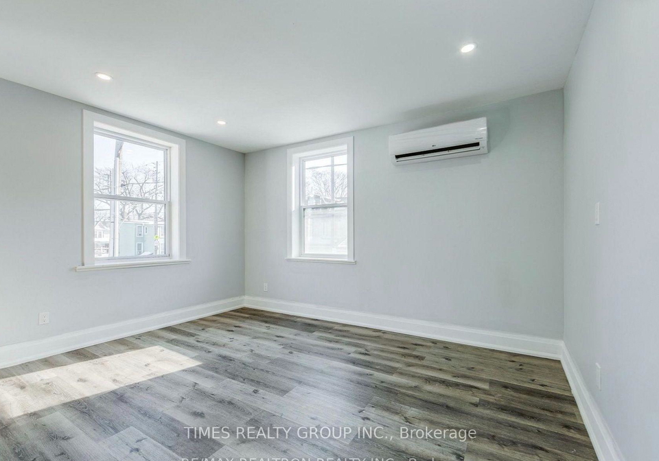 1480-dundas-street-e-toronto-toronto-ontario-e13574860