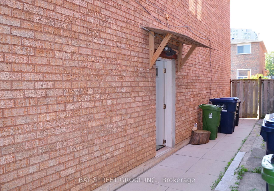 58-alanbull-square-toronto-scarborough-ontario-e13575364
