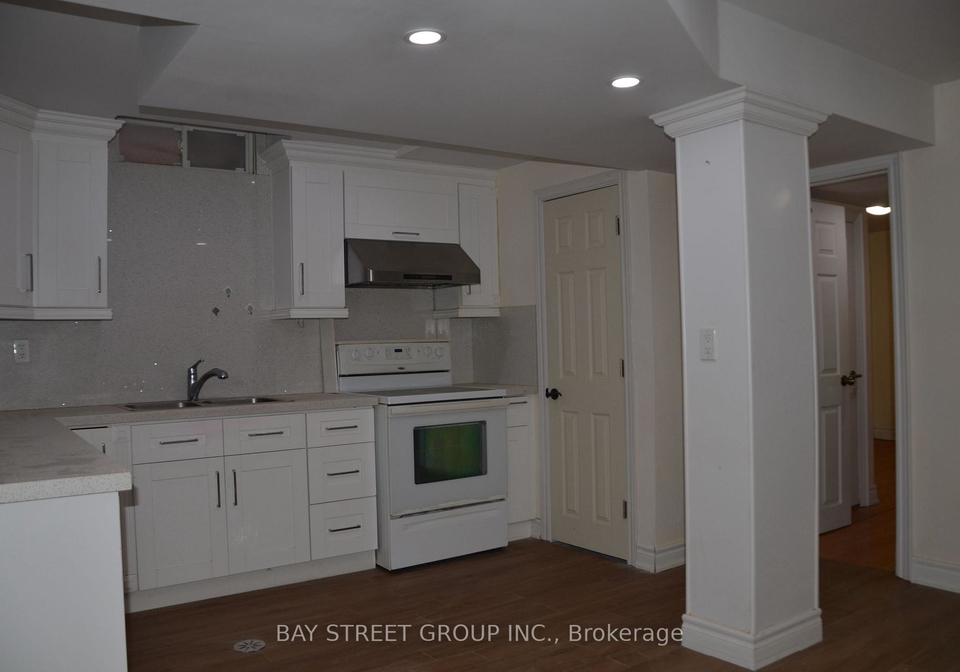 58-alanbull-square-toronto-scarborough-ontario-e13575364