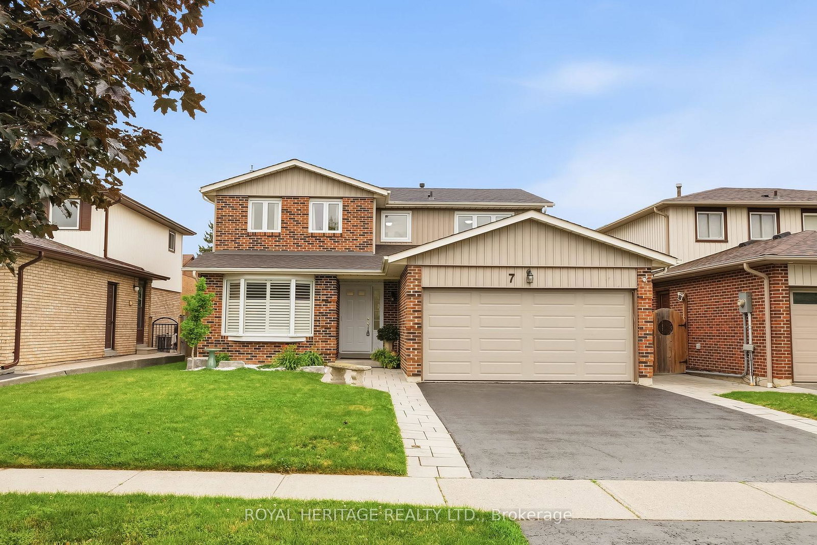 7-carter-crescent-whitby-ontario-e13575636