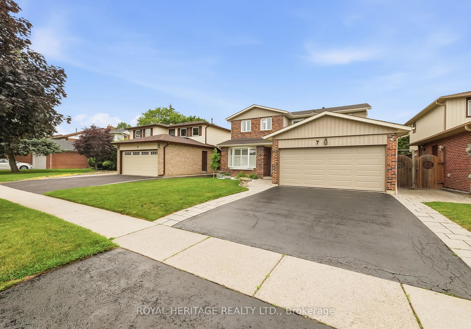 7-carter-crescent-whitby-ontario-e13575636