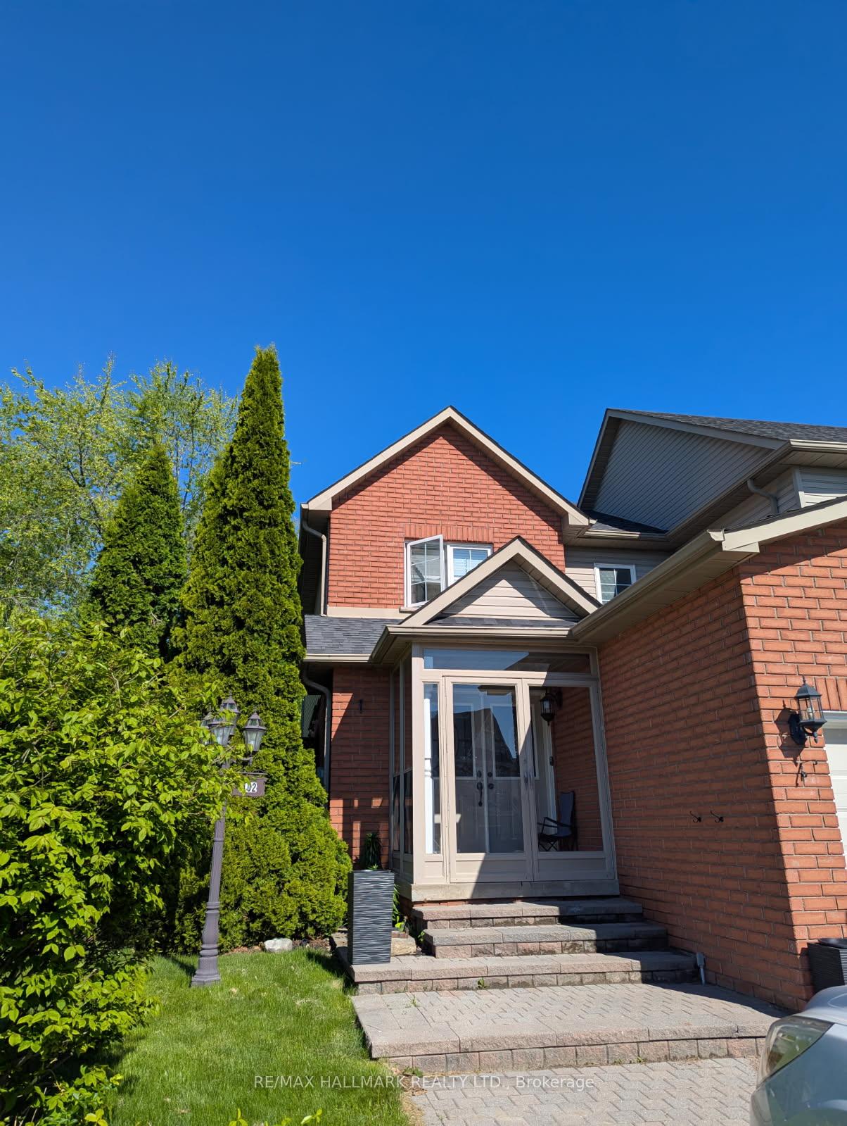 102-richfield-square-clarington-ontario-e13575700