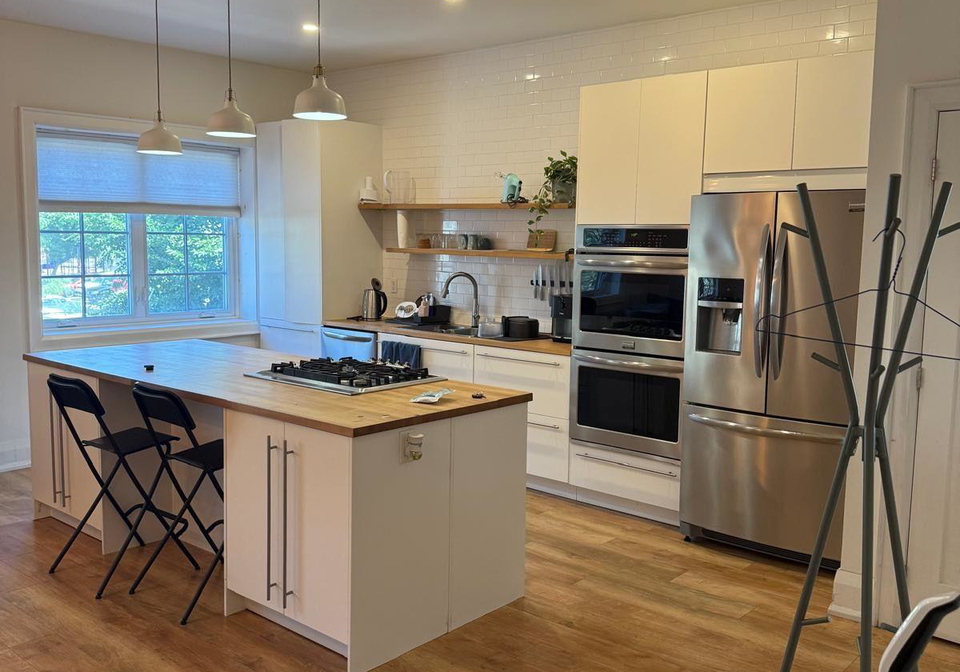2215-danforth-avenue-toronto-toronto-ontario-e13575784