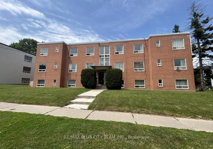 316-saguenay-avenue-oshawa-ontario-e13575816