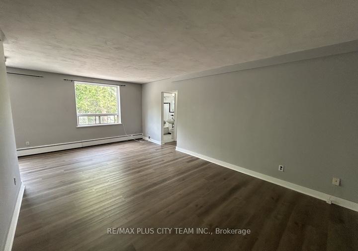 316-saguenay-avenue-oshawa-ontario-e13575816