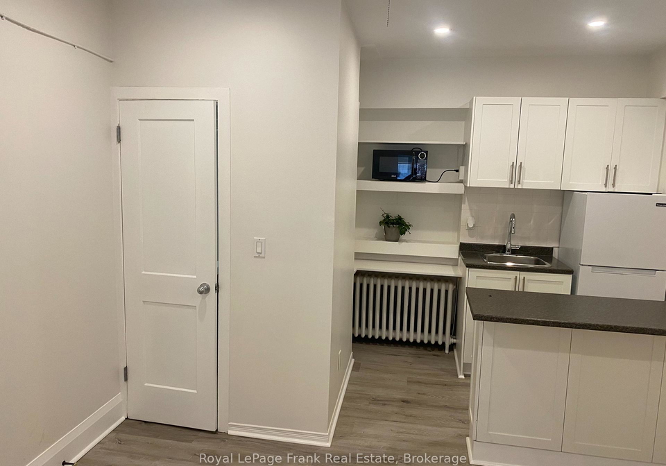 859-dundas-street-w-whitby-ontario-e13575842