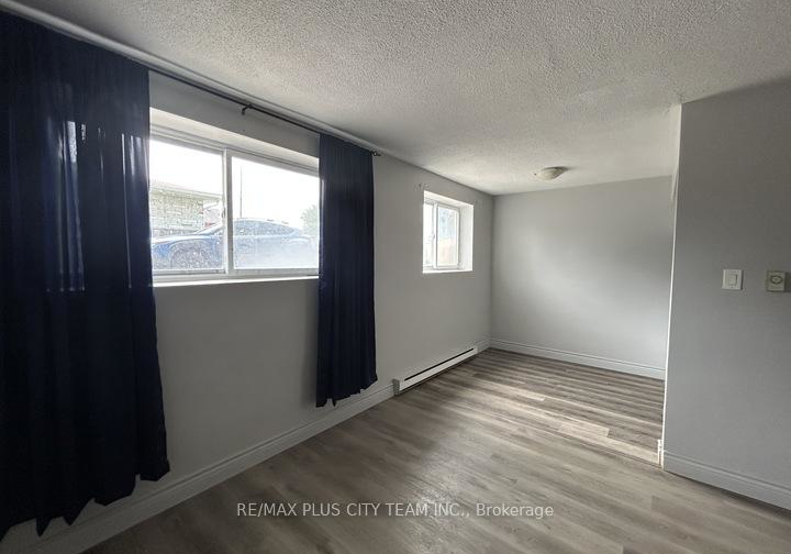 200-park-road-oshawa-ontario-e13575918