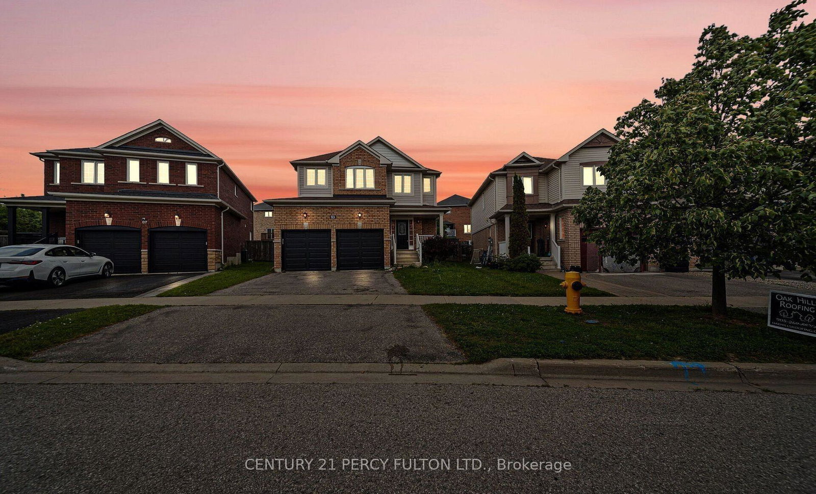 91-laprade-square-clarington-ontario-e13575950