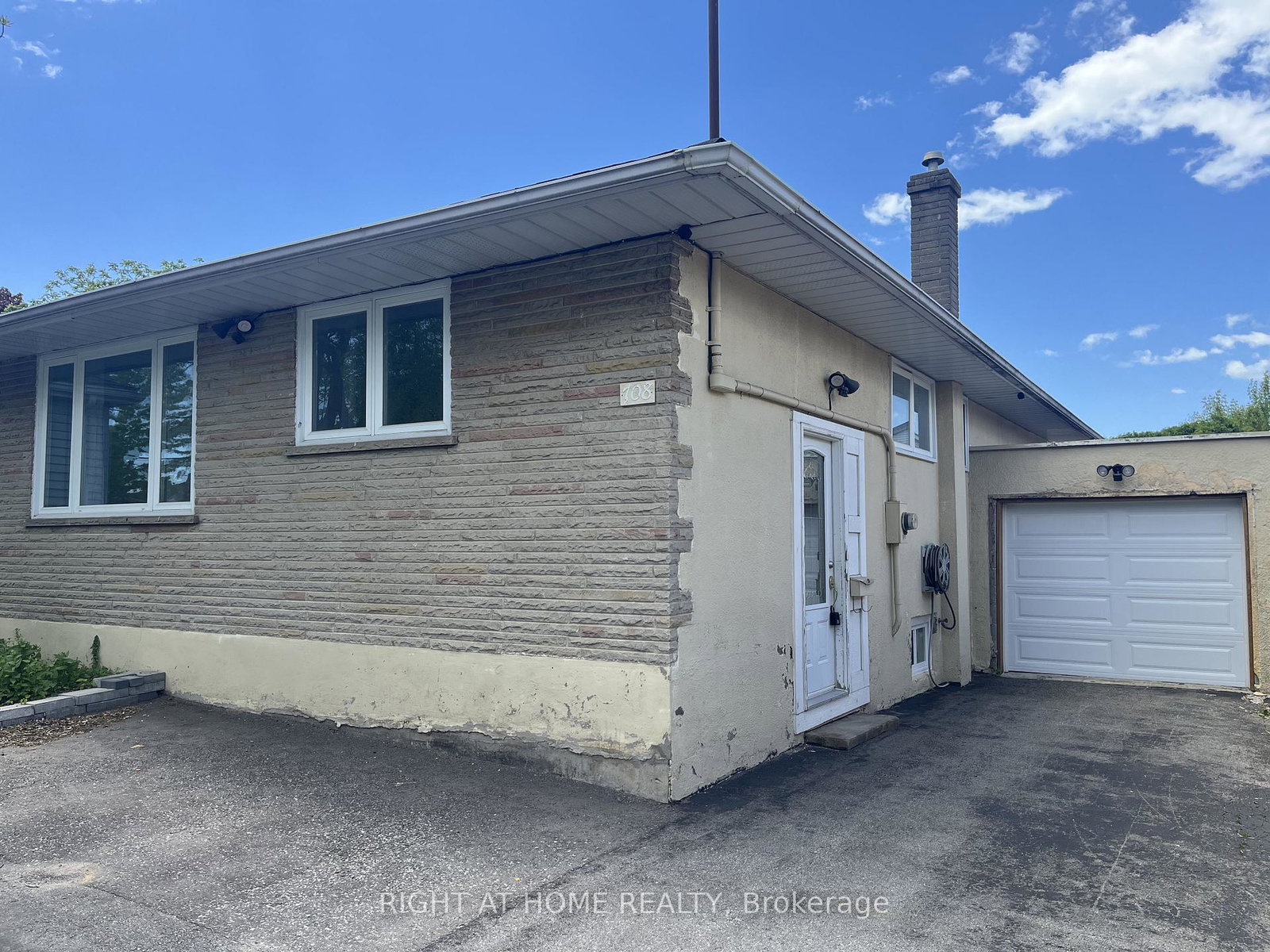 708-carnegie-avenue-oshawa-ontario-e13576062