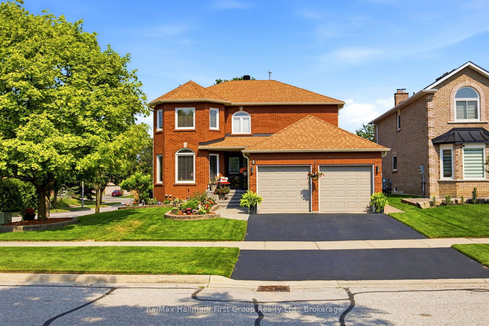 1-glencedar-crescent-whitby-ontario-e13576380