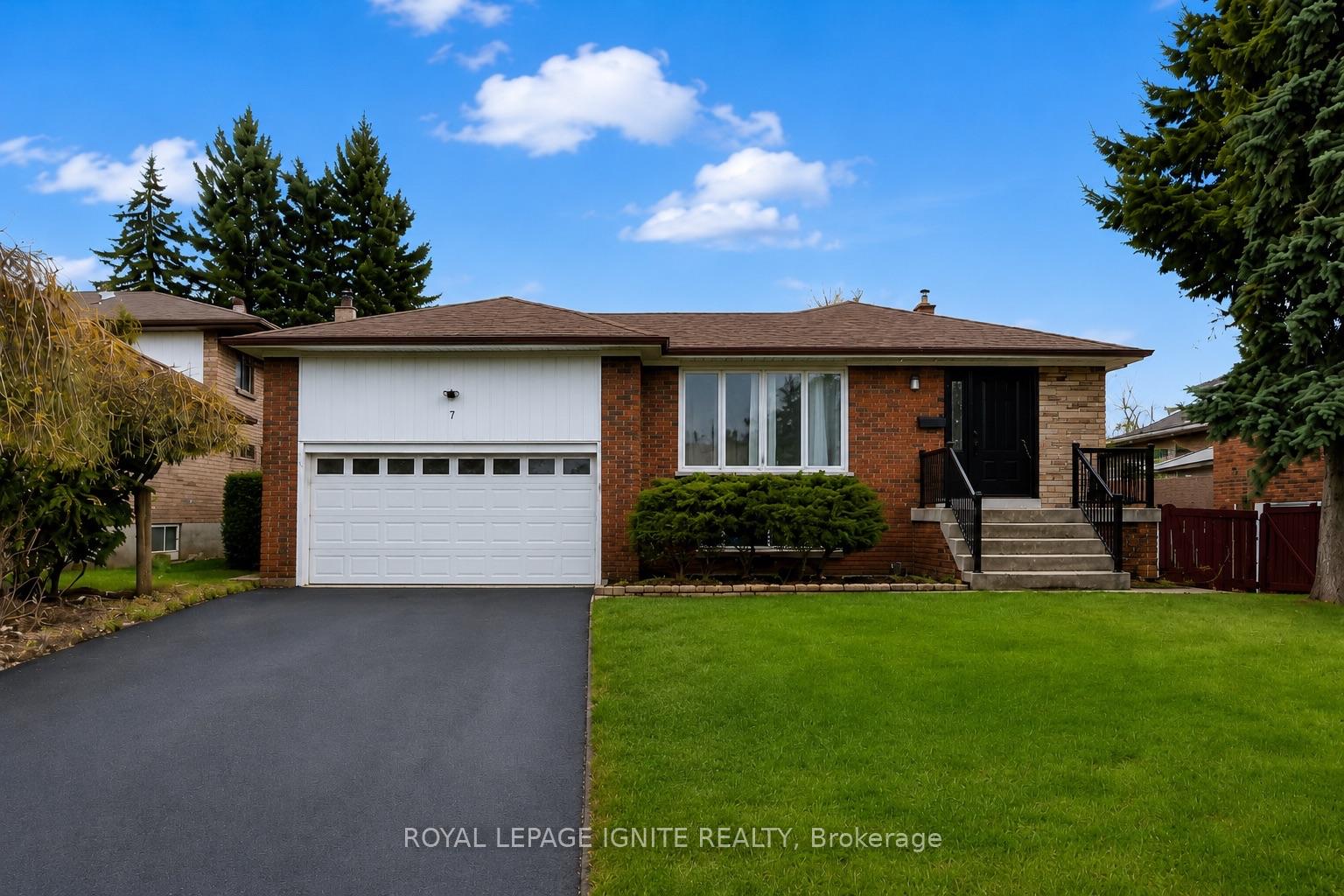 7-briarbluff-avenue-toronto-scarborough-ontario-e13577514