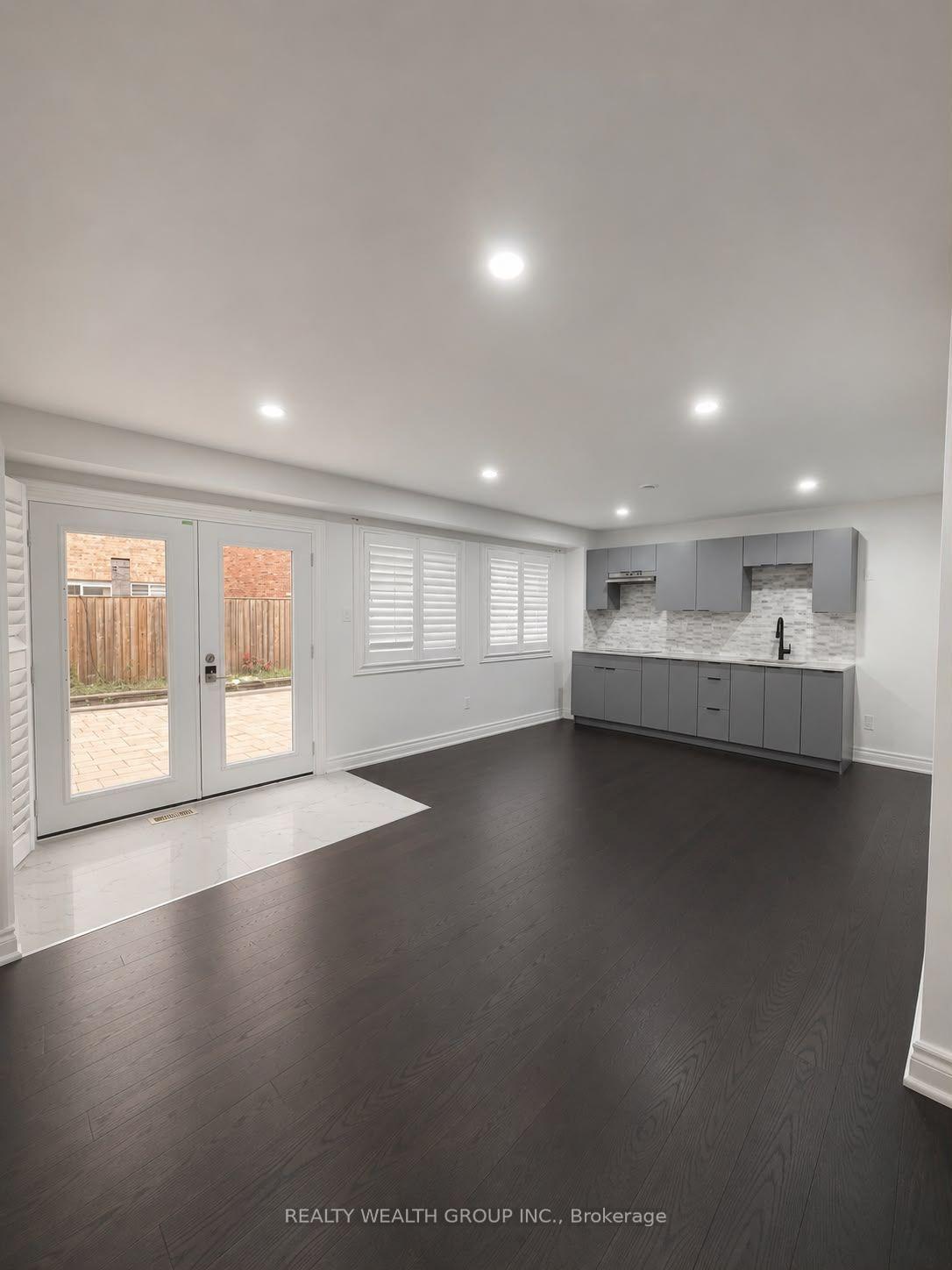13-brider-crescent-ajax-ontario-e13577680