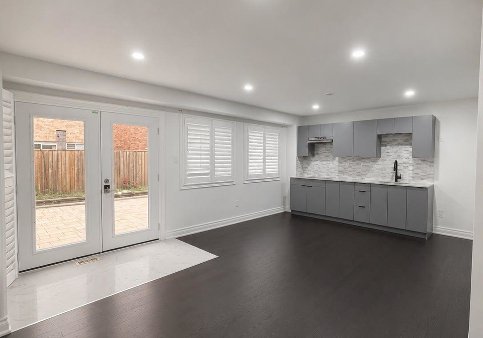 13-brider-crescent-ajax-ontario-e13577680