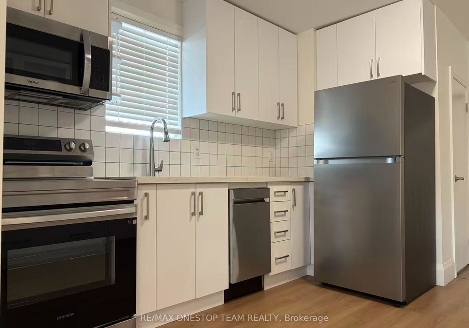 28-cambrai-avenue-toronto-east-york-ontario-e13577896