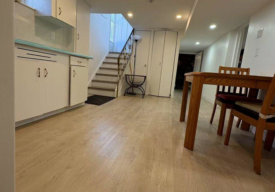 bsmt-7-ivanhoe-court-toronto-scarborough-ontario-e13578590