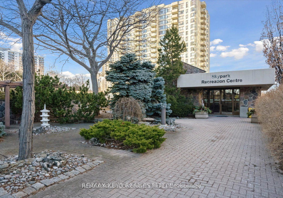 225-bamburgh-circle-toronto-scarborough-ontario-e13578708