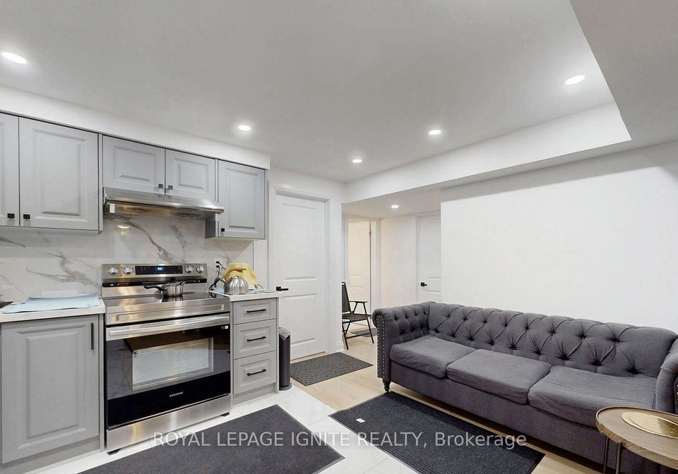 1572-honey-locust-place-pickering-ontario-e13579340