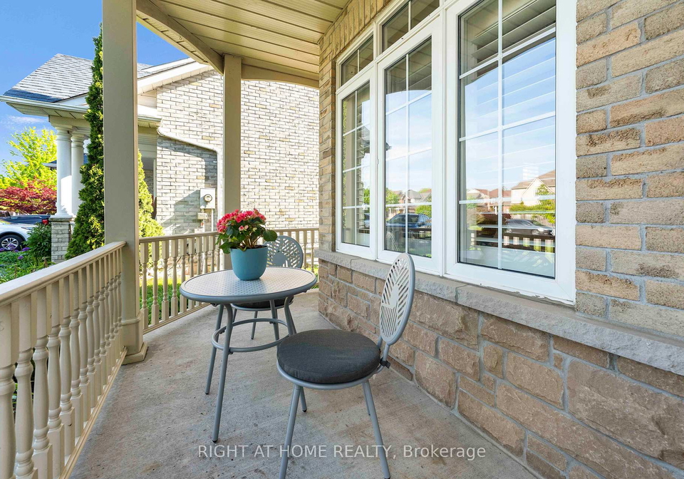 1048-mcquay-boulevard-whitby-ontario-e13580704