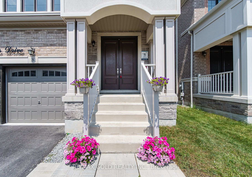 8-huggins-drive-whitby-ontario-e13580854