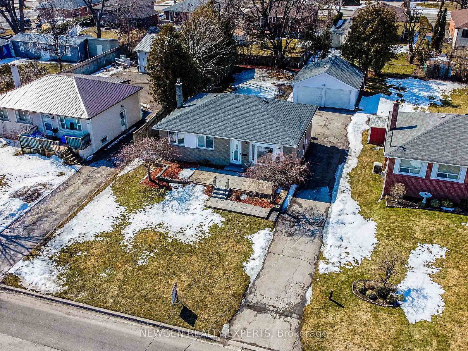 30-linton-avenue-e-ajax-ontario-e13580876