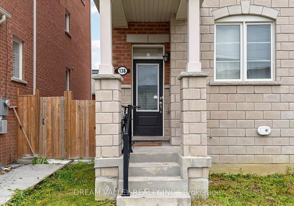 138-s-cleanside-road-toronto-scarborough-ontario-e13581032