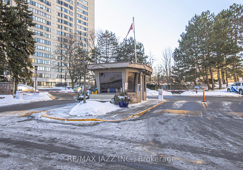 2330-bridletowne-circle-toronto-scarborough-ontario-e13581084
