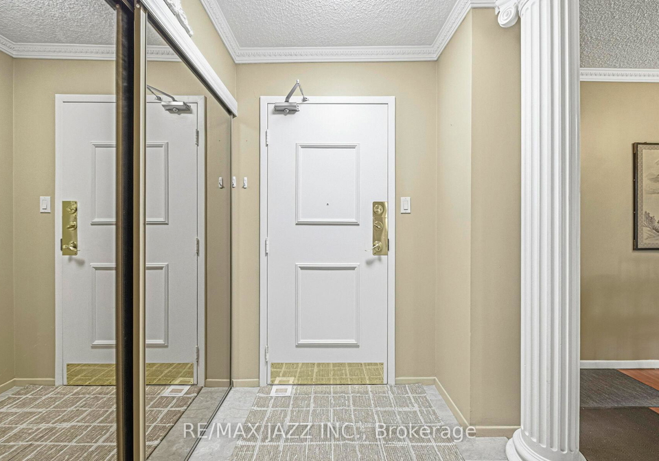 2330-bridletowne-circle-toronto-scarborough-ontario-e13581084