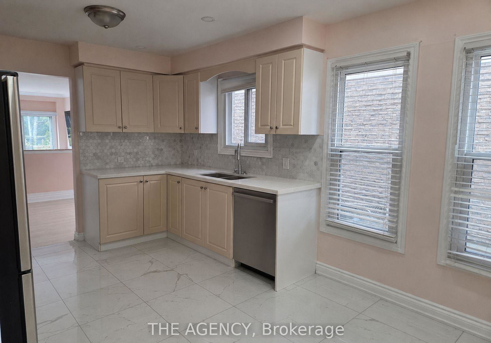 107-reed-drive-ajax-ontario-e13582182