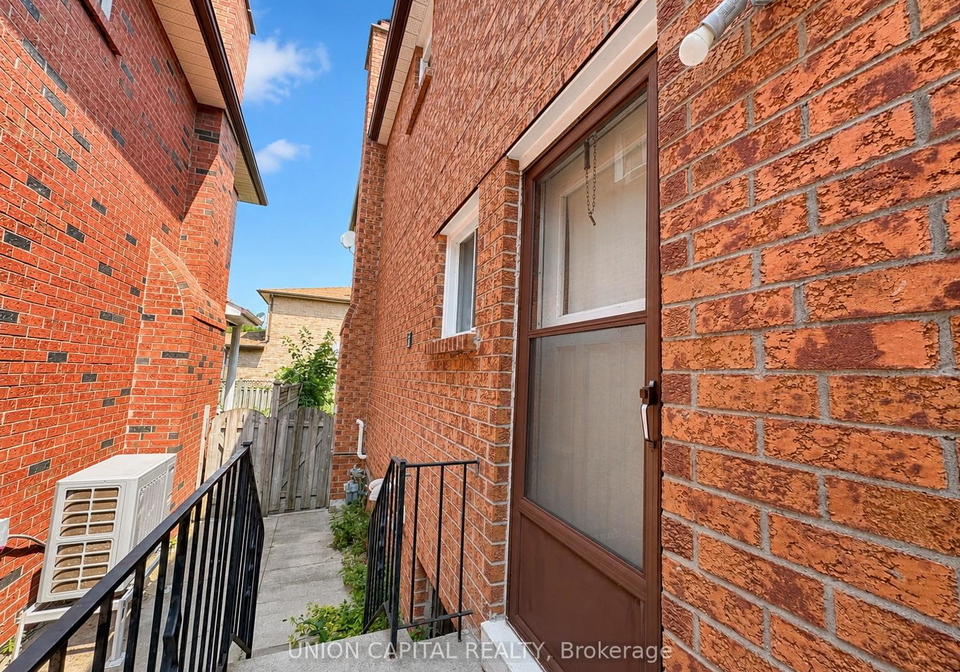 9-sunbird-crescent-toronto-scarborough-ontario-e13582654