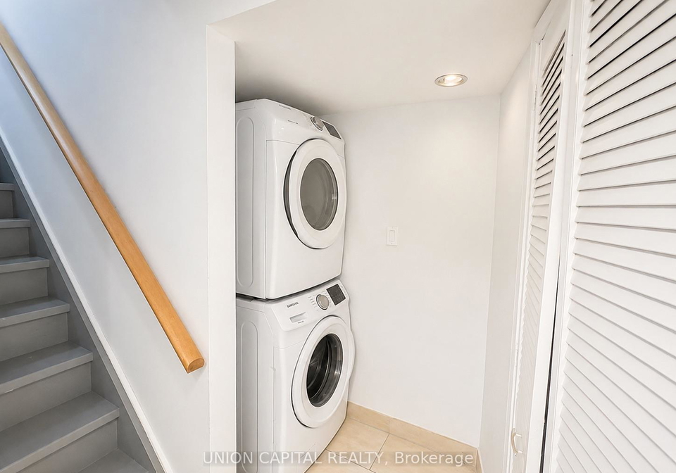 9-sunbird-crescent-toronto-scarborough-ontario-e13582654