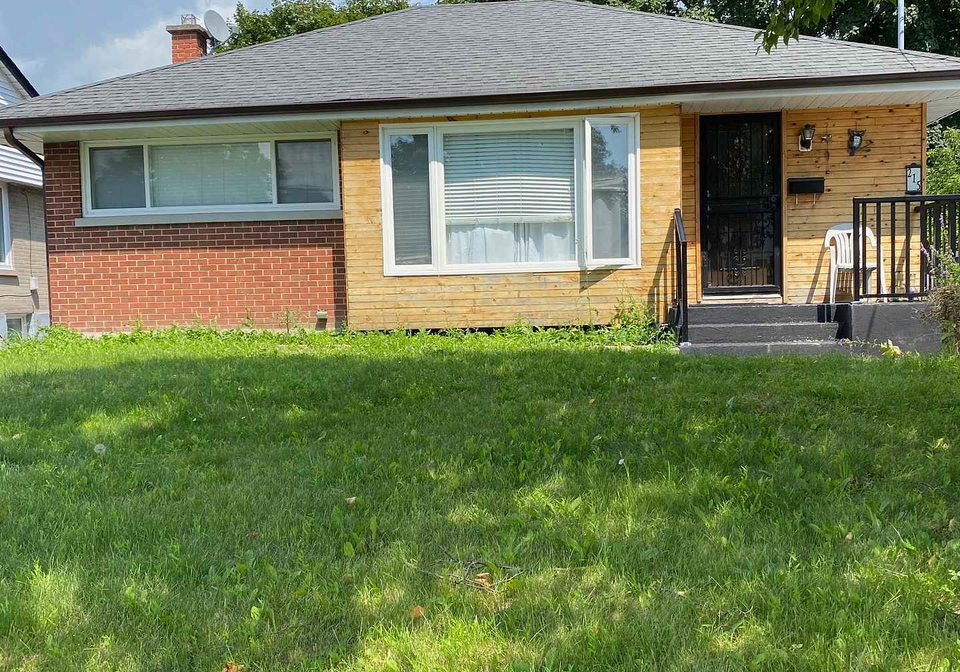 215-wilson-road-s-oshawa-ontario-e13583102