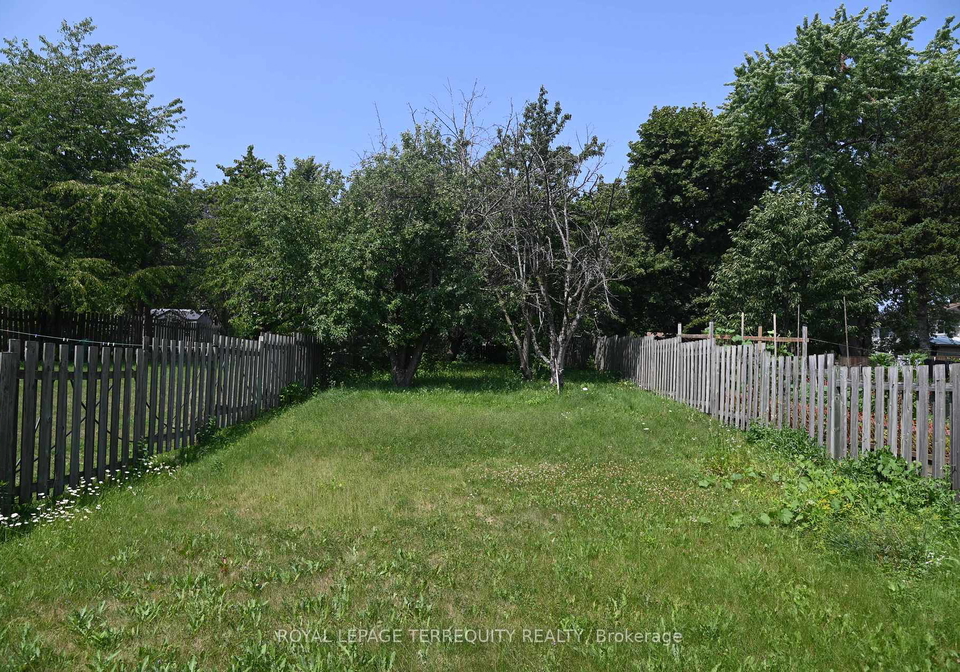 22-white-heather-boulevard-toronto-scarborough-ontario-e13583766
