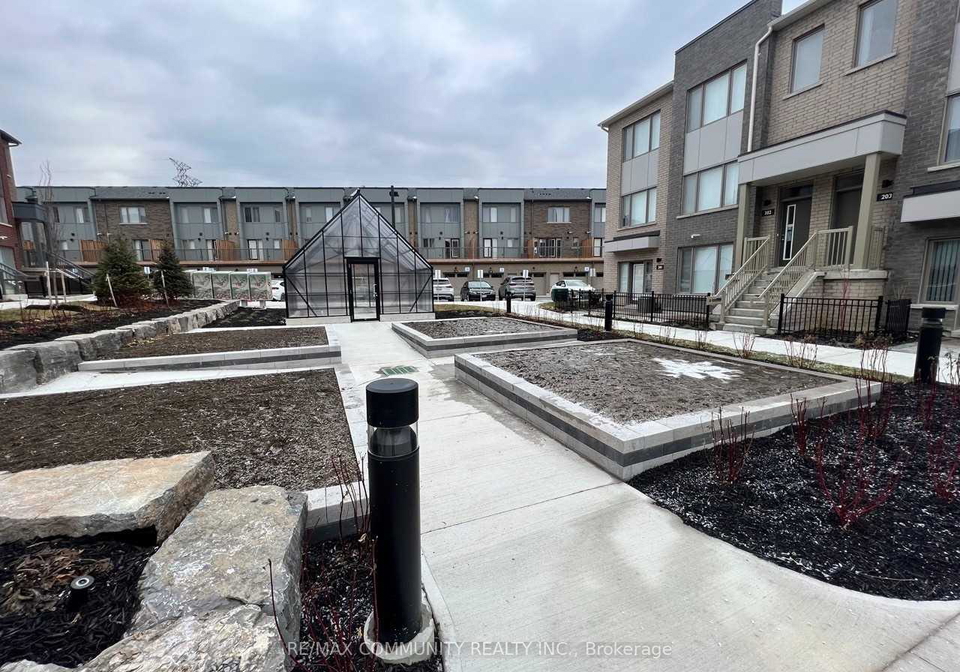 1525-kingston-road-pickering-ontario-e13585140