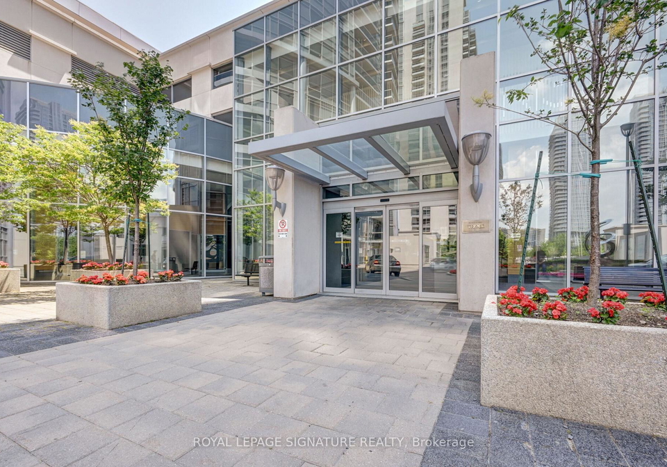 125-village-green-square-toronto-scarborough-ontario-e13586096