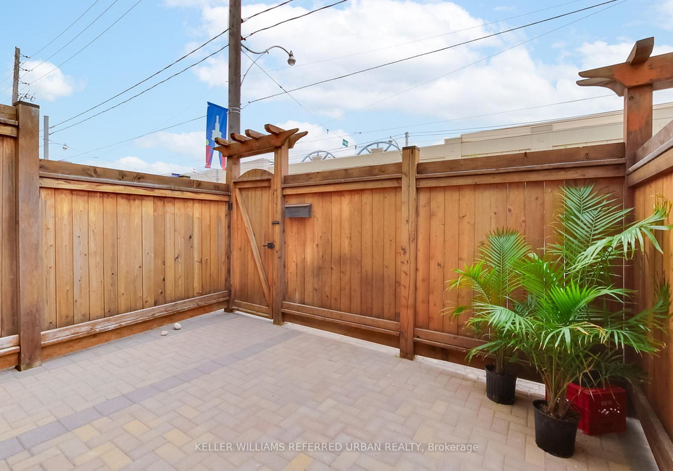 1666-queen-street-e-toronto-toronto-ontario-e13586640