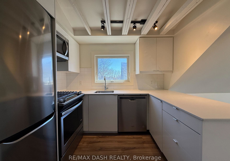 263-boston-avenue-toronto-toronto-ontario-e13586742