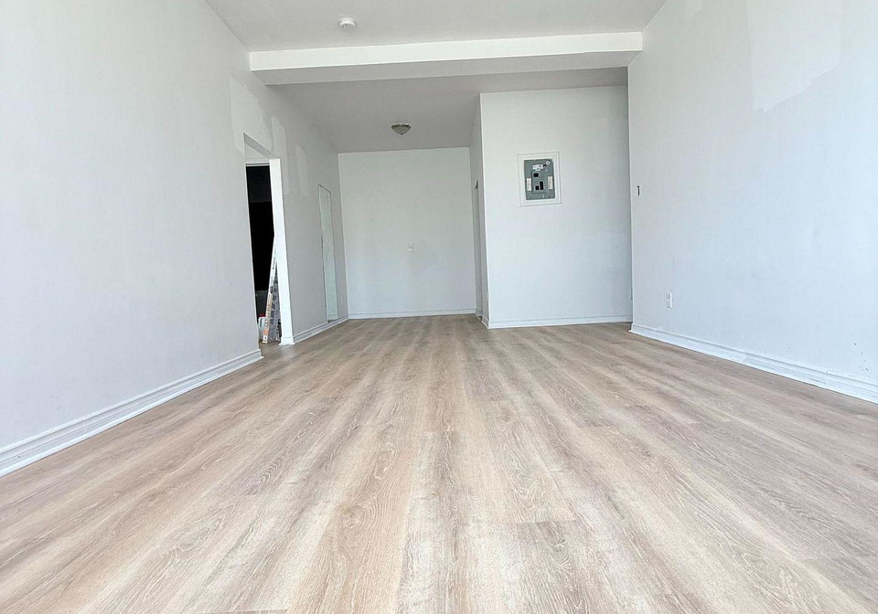 2881-lawrence-avenue-e-toronto-scarborough-ontario-e13586754