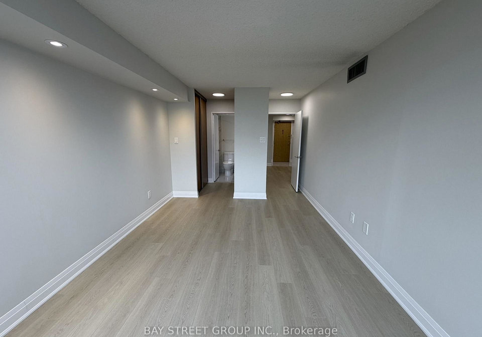 300-alton-towers-circle-toronto-scarborough-ontario-e13586770
