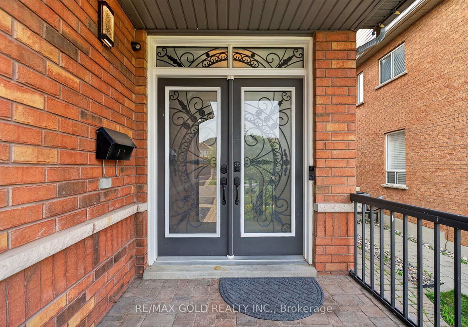 94-twin-streams-road-whitby-ontario-e13587338
