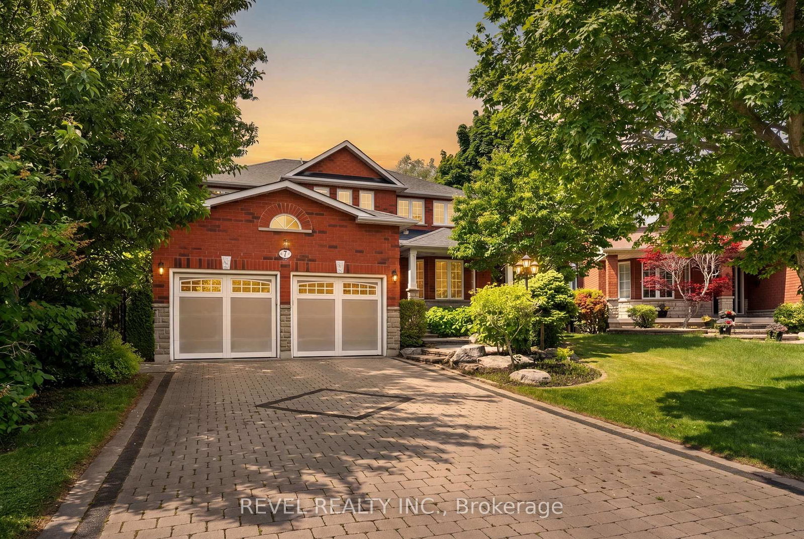 7-callander-court-ajax-ontario-e13588036