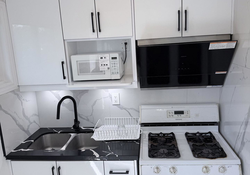 39-glendower-circuit-toronto-scarborough-ontario-e13589176
