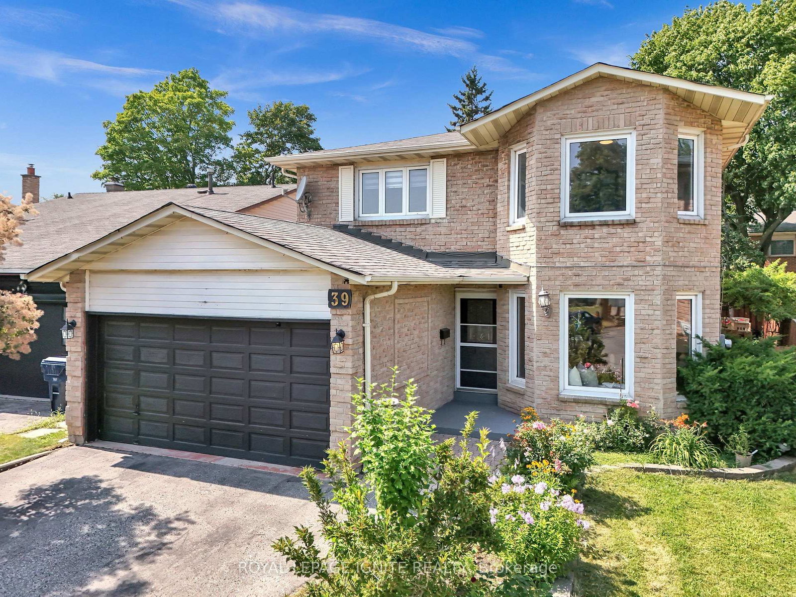 39-saddleback-court-toronto-scarborough-ontario-e13589360
