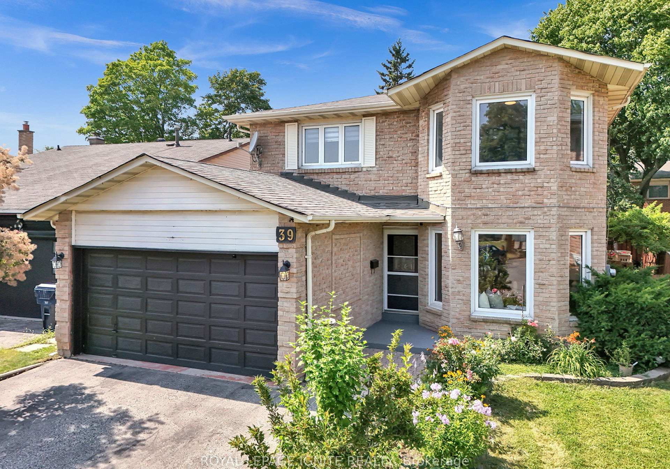 39-saddleback-court-toronto-scarborough-ontario-e13589360