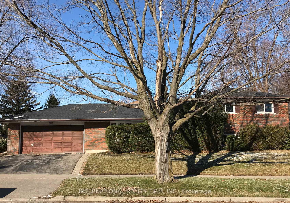 11-misthollow-square-toronto-scarborough-ontario-e13589576