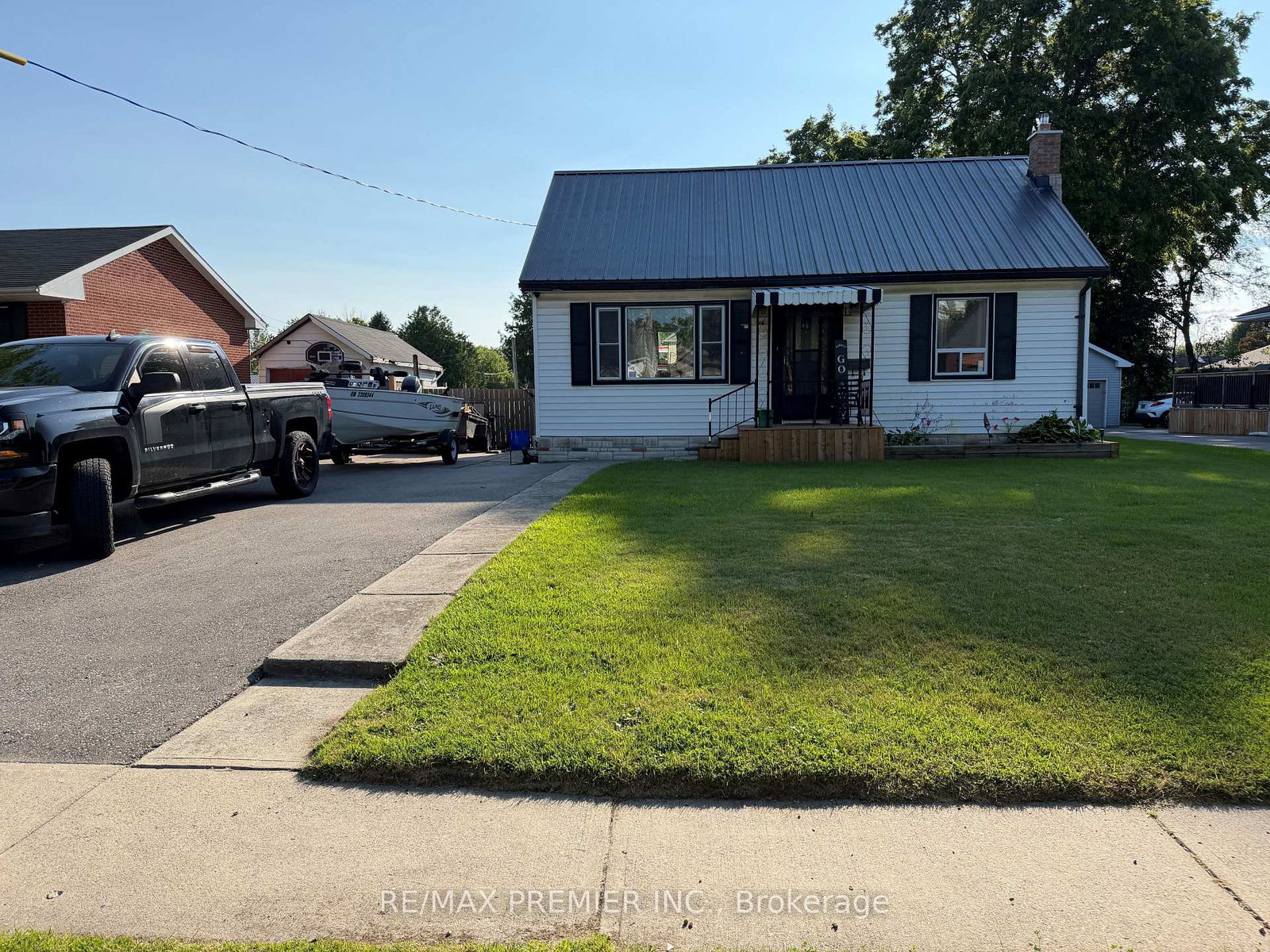 116-duke-street-clarington-ontario-e13590394
