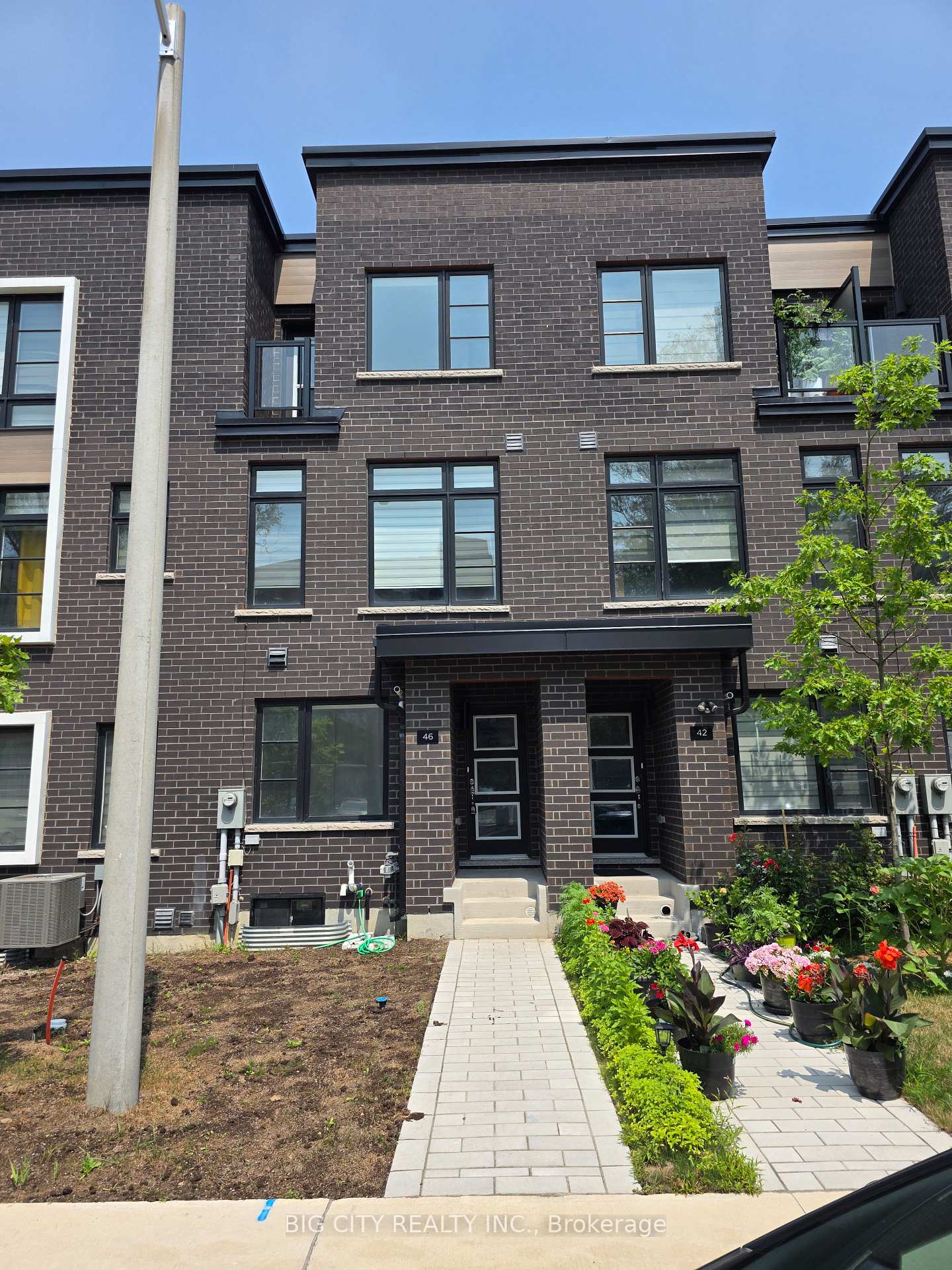 46-akil-thomas-gardens-s-toronto-scarborough-ontario-e13591046