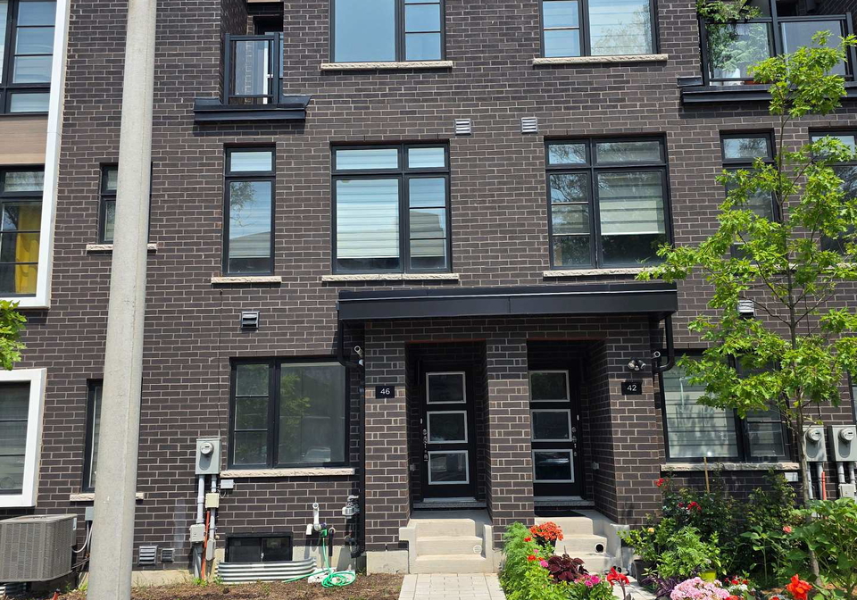 46-akil-thomas-gardens-s-toronto-scarborough-ontario-e13591046