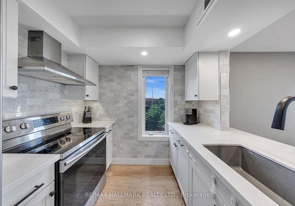 106-petra-way-whitby-ontario-e13591078