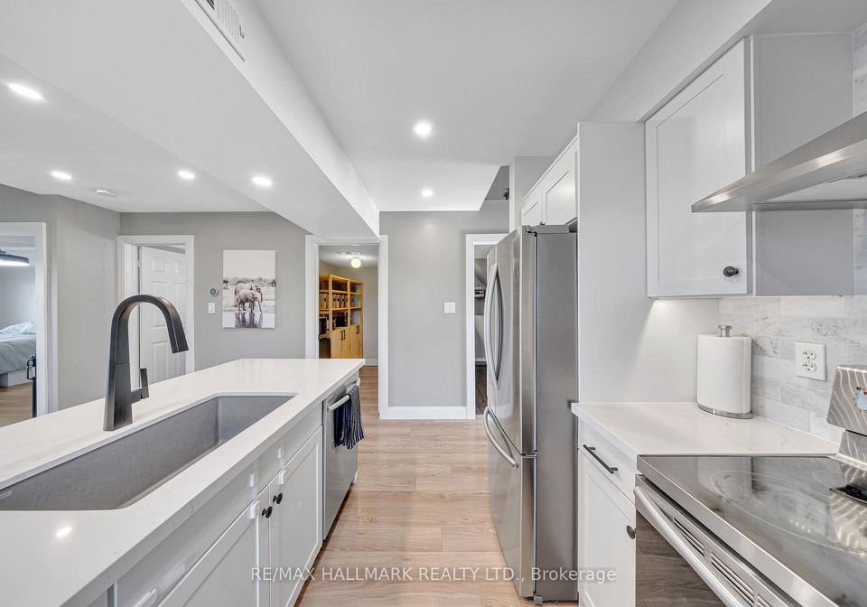 106-petra-way-whitby-ontario-e13591078